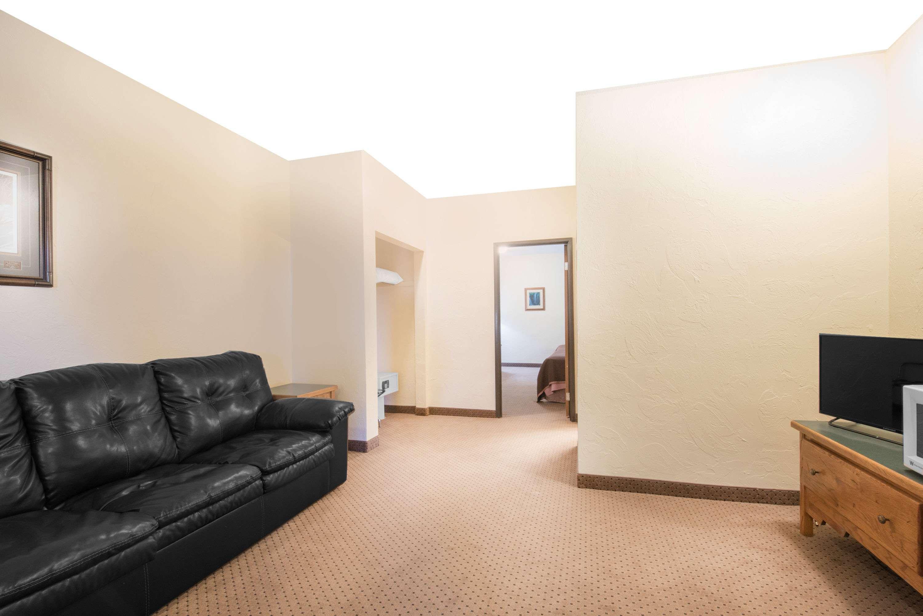 Baymont By Wyndham Spearfish Hotel Exterior foto