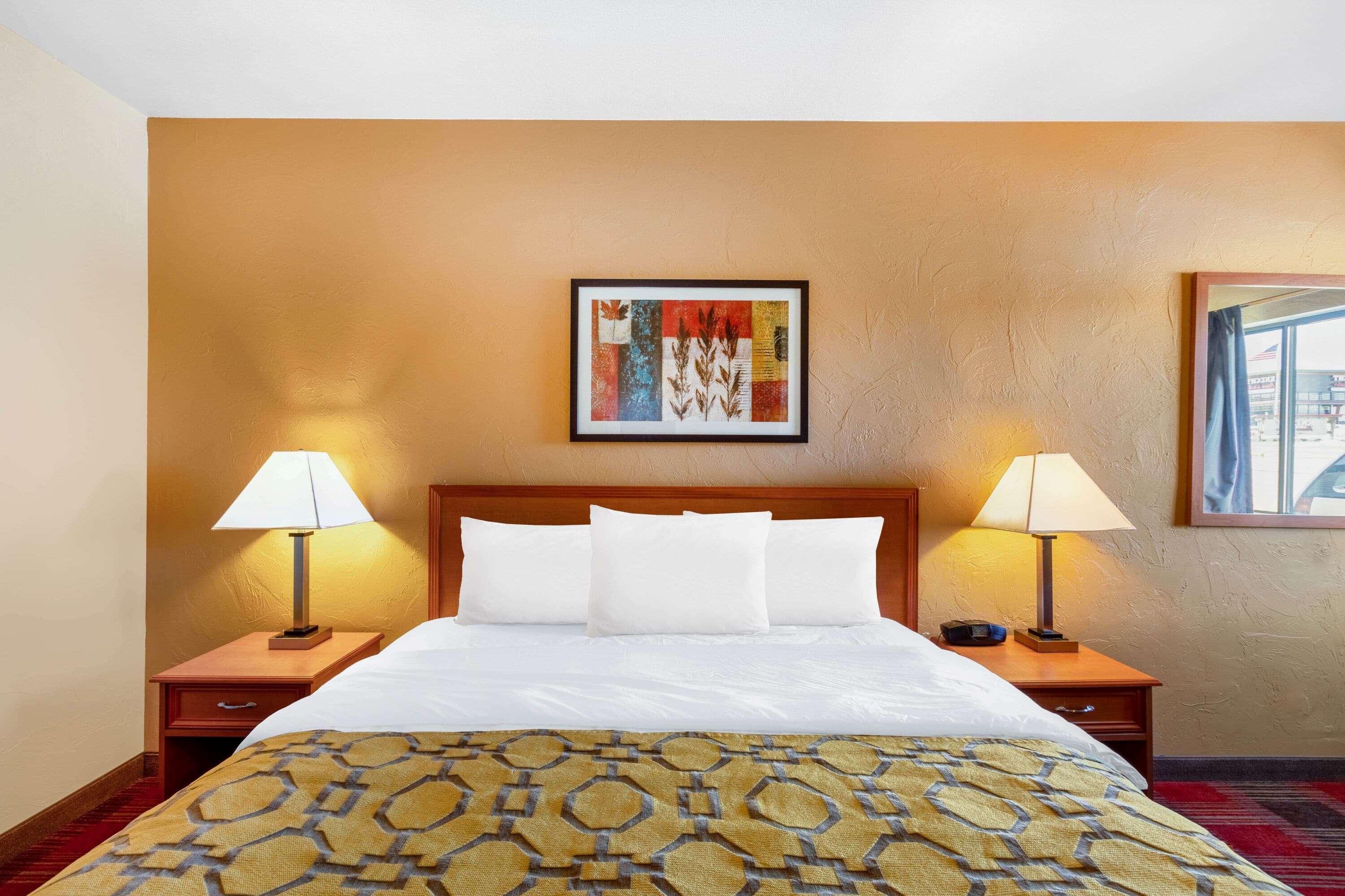 Baymont By Wyndham Spearfish Hotel Exterior foto
